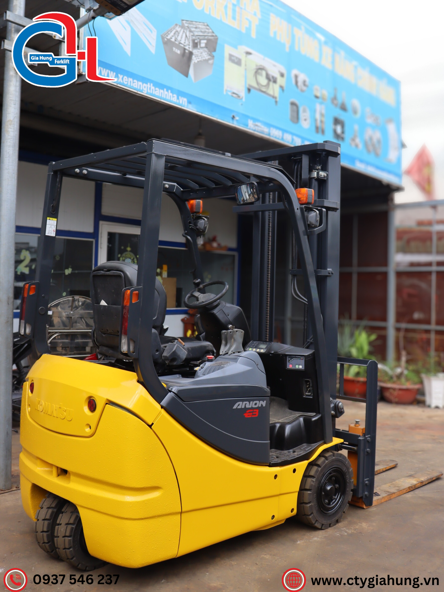 Xe nâng điện Komatsu 3 bánh