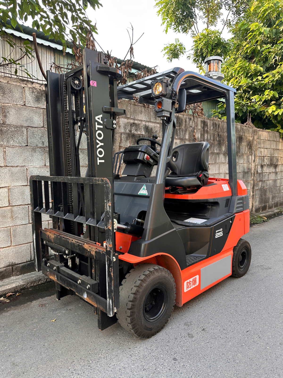 Chuyên cung cấp các loại xe nâng chất lượng tại Hồ Chí Minh (Bình Dương cũ) và khu vực lân cận